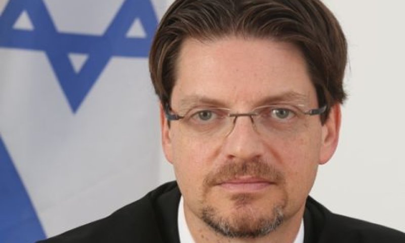 מרזל. אור ירוק למכרז