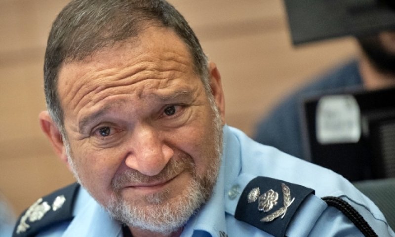 שבתאי. ביום חמישי הודיע על הדחת מפקד מחוז ת"א [צילום: יונתן זינדל, פלאש 90]