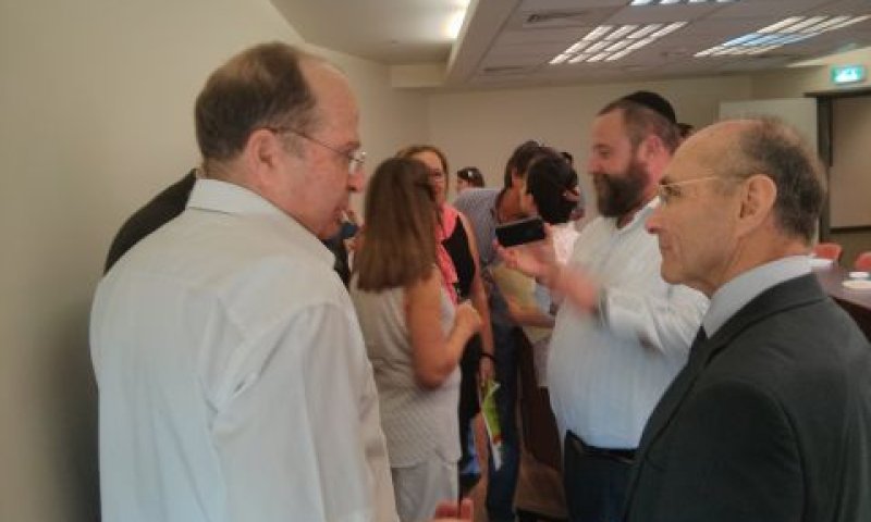 השר עוזי לנדאו, השר משה יעלון. חגיגות ה-70 [צילום: משרד התיירות]