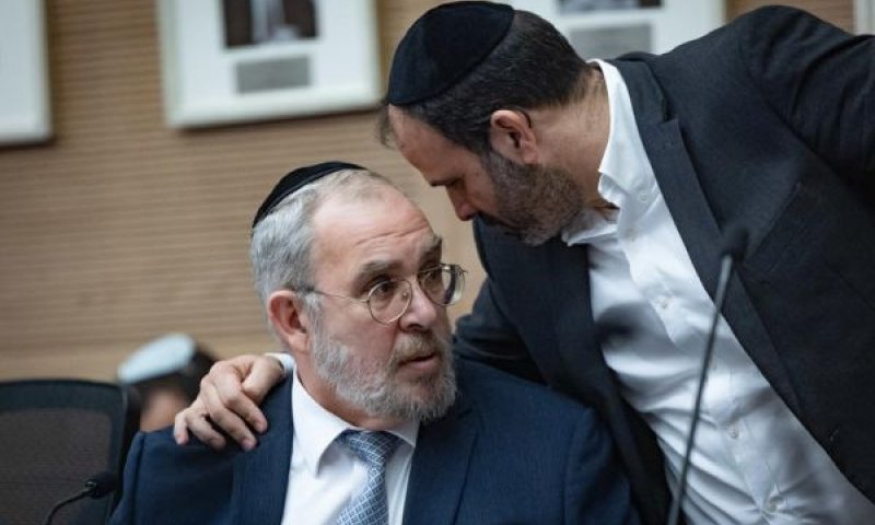 ח"כ ינון אזולאי וח"כ יעקב אשר [צילום: יונתן זינדל/פלאש 90]