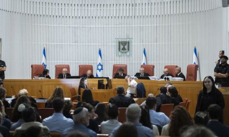 ההרכב המורחב היום בנושא מיארה [צילום: חיים גולדברג/פלאש 90]