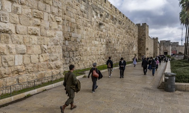 דפוס חריג בבירה לעומת שאר ערי ישראל [צילום: חיים גולדברג, פלאש 90]