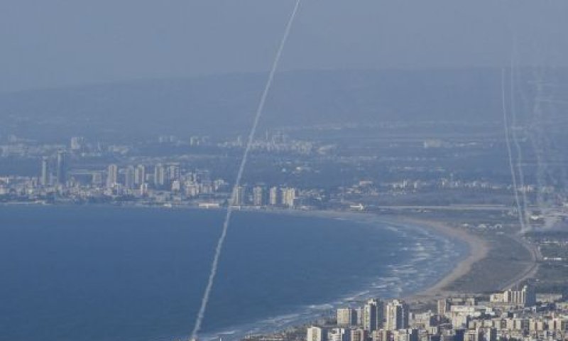 יירוט רקטות במפרץ חיפה [צילום: בז רטנר/AP]