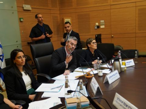 ח״כ בועז טופורובסקי בדיון [צילום: דני שם טוב, דוברות הכנסת]