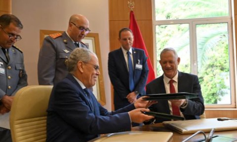 מעמד החתימה [צילום: אריאל חרמוני, משרד הביטחון]