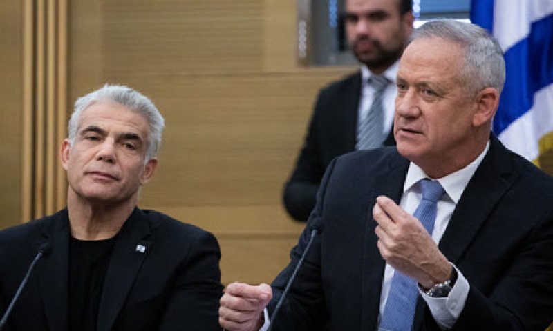 גנץ ולפיד. נתק [צילום: הדס פרוש/פלאש 90]