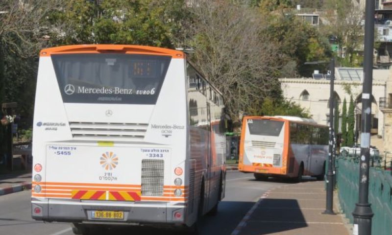 התחבורה הציבורית בצפת ובחצור עוברת ארגון-מחדש [צילום: שמואל וולף]