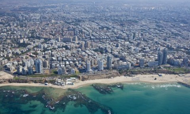 קרקעות בבת ים [צילום: פלאש 90]