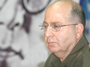 משה יעלון. איומים אסטרטגיים, השכלה גבוהה או בלי תיק [פלאש 90]