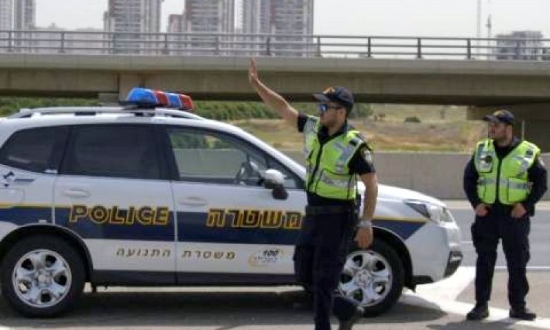 שוטרי תנועה בפעולה [צילום: דוברות המשטרה]