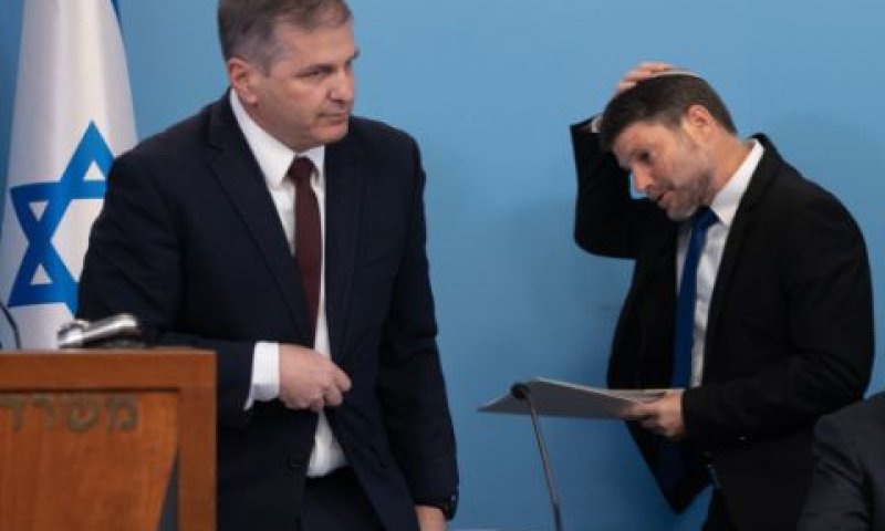 השרים סמוטריץ' וקיש [צילום: אלכס קולומויסקי/פול פלאש 90]