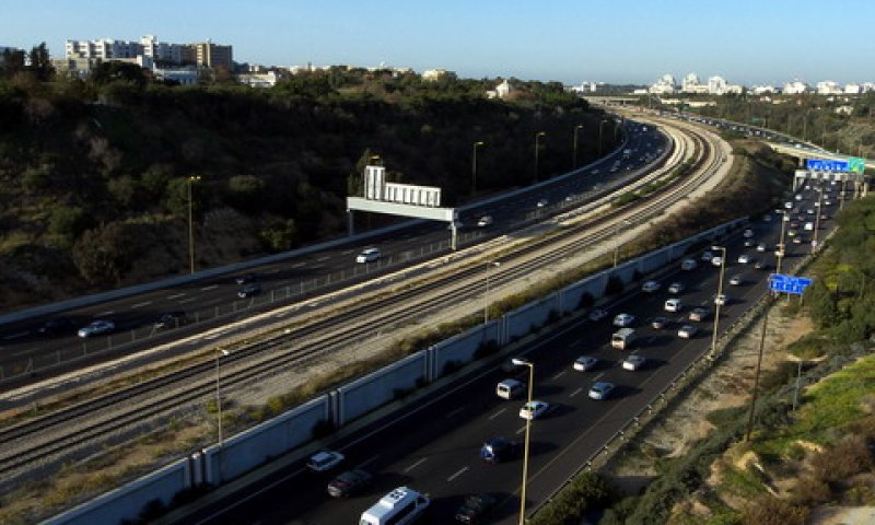 נתיבי איילון. דרישה לניסיון מצטבר [צילום: פלאש 90]