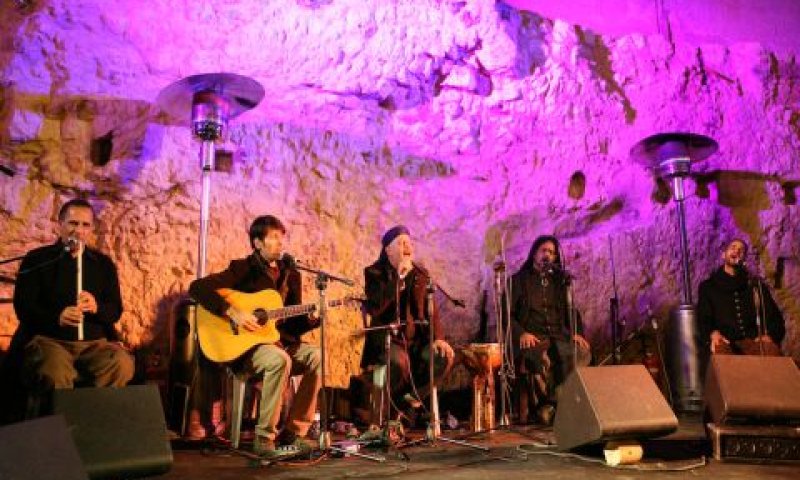 מוזיקה אופיינית לאותו רובע בעיר העתיקה [צילום: ניר שאנני]