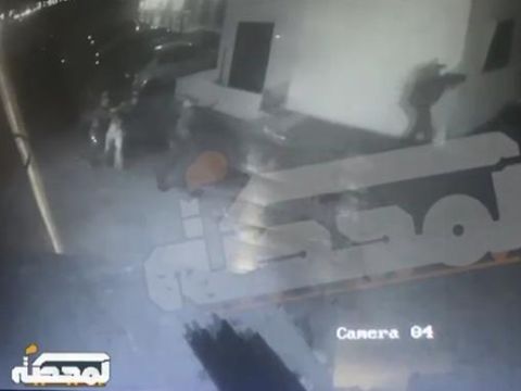 מצלמת אבטחה. החטוף בלבן [צילום: לפי סעיף 27א' לחוק זכויות יוצרים]