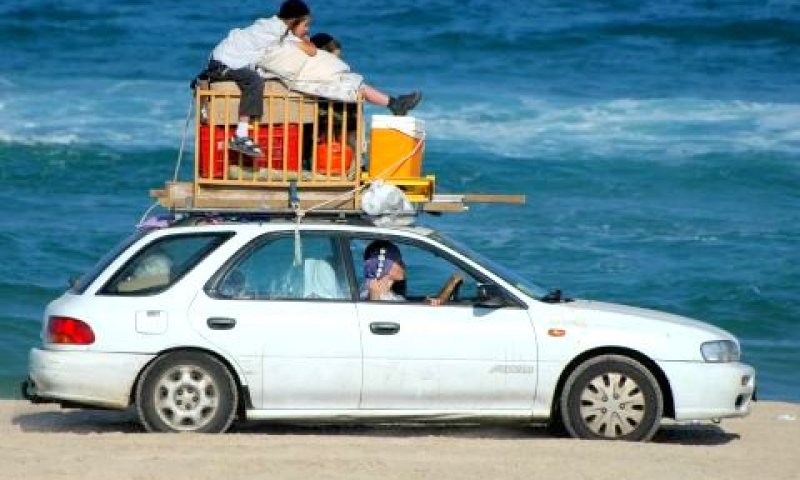 לסחוב את הציוד מהבית? [צילום: פלאש 90]