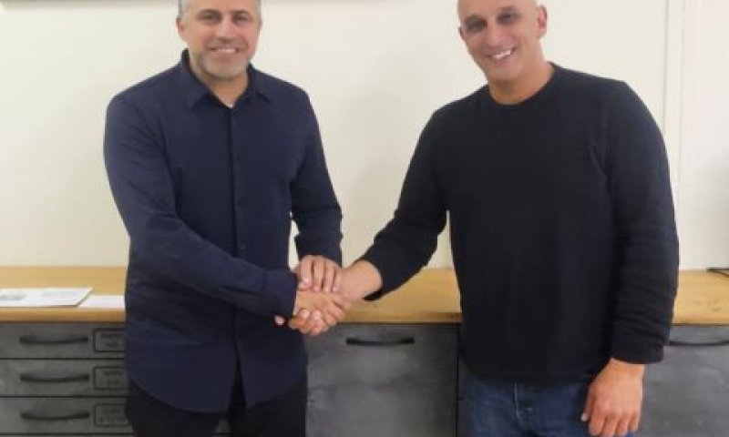 היו"ר היוצא והיו"ר הנכנס [צילום: דוברות חצור הגלילית]