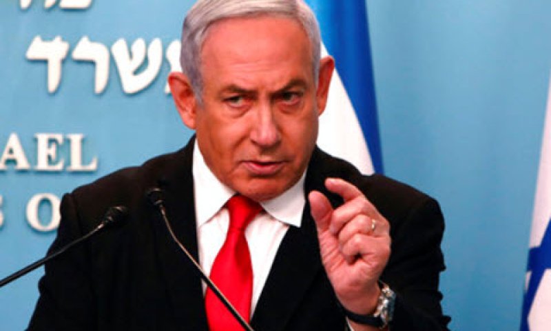 נתניהו. מעוניין בחתימה [צילום: גלי טיבון]