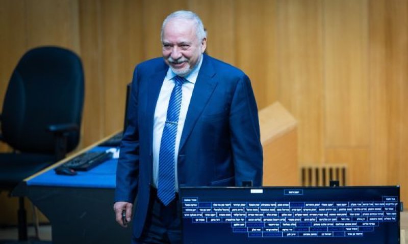 ליברמן. הבהיר את עמדתו [צילום: יונתן זינדל/פלאש 90]