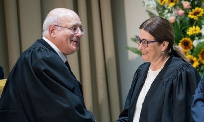 חיות ומלצר. הפרשנות הקיימת [צילום: יונתן זינדל, פלאש 90]