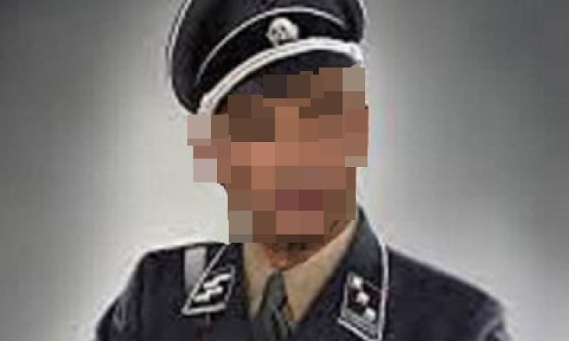 תמונתו של לפיד במדי SS כפי שהועלתה לרשת