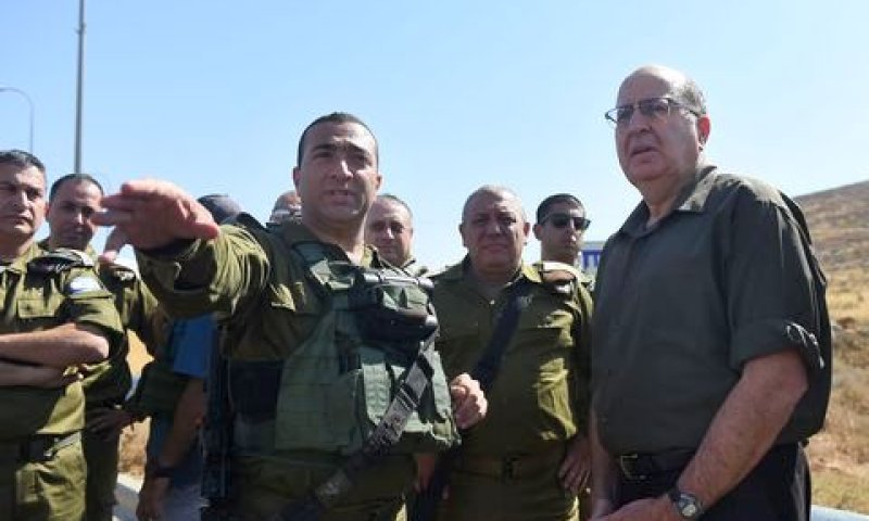 יעלון בזירת הפיגוע בקידה. חלוקת זירות [צילום: דיאנה חננשוילי]