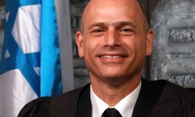 השופט איתן אורנשטיין [צילום: בוצ&acute;צ&acute;ו]