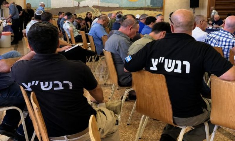 המבקר דורש להסדיר מחדש את מעמד הרבש"צים [צילום: דוברות הכנסת]