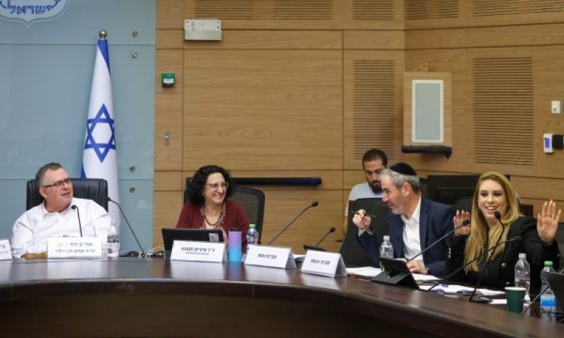 "עשינו היסטוריה". טל מירון, טייב וביטן [צילום: נועם מושקוביץ/דוברות הכנסת]