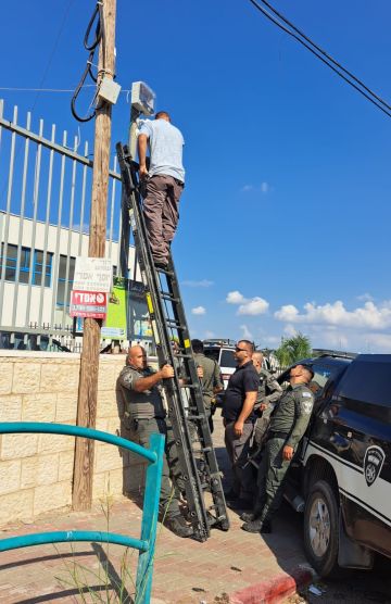 פירוק מצלמות פיראטיות [צילום: דוברות מג"ב]