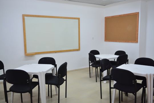 חדר מפגשים באגף 10 [צילום: שב"ס]