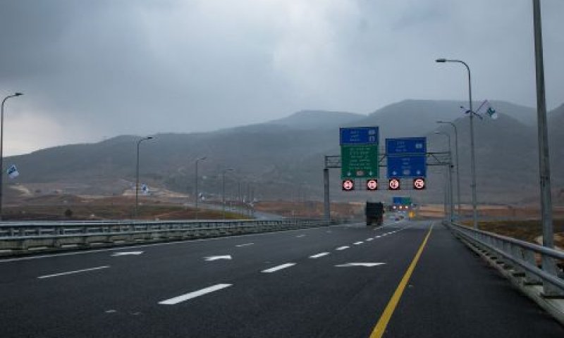 ללא עלות למשרתים. כביש 6 צפון [צילום: ענת חרמוני/פלאש 90]
