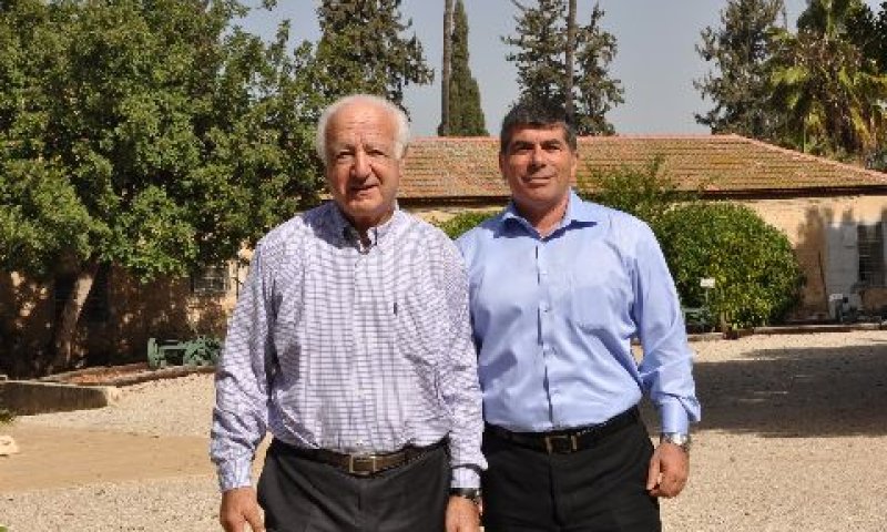אשכנזי והוברט לוואן. "מרכיב חיוני בביטחון הלאומי" [צילום: יח"צ]