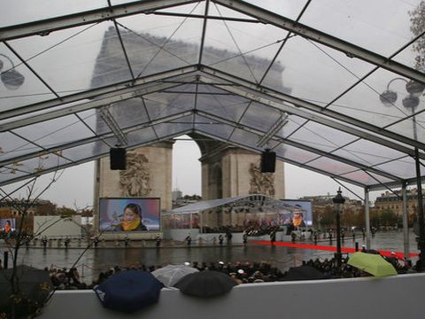 הטקס המרכזי בשער הניצחון בפריז [צילום: מישל אוילר/AP]