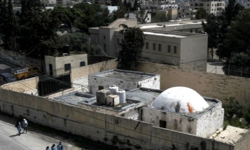 קבר יוסף בשכם [צילום: נאסר אישתייה/פלאש 90]
