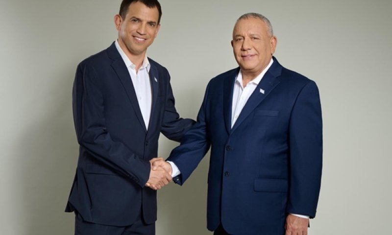איזנקוט ומרידור. "ההנהגה הנוכחית בזבזה את האשראי העצום שקיבלה" [צילום: מתוך דף הפייסבוק של שאול מרידור]