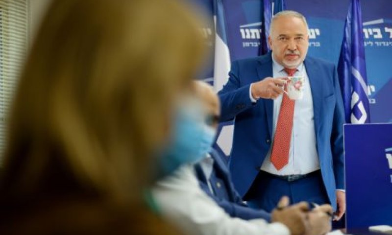ליברמן. צעד חריג [צילום: אוליביה פיטוסי/פלאש 90]