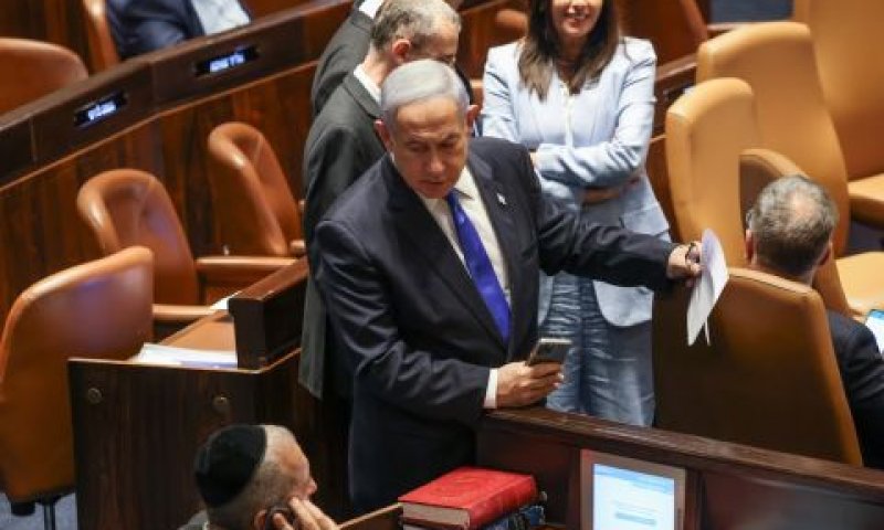 נתניהו ודרעי רגע לפני ההצבעה [צילום: נועם מושקוביץ/דוברות הכנסת]