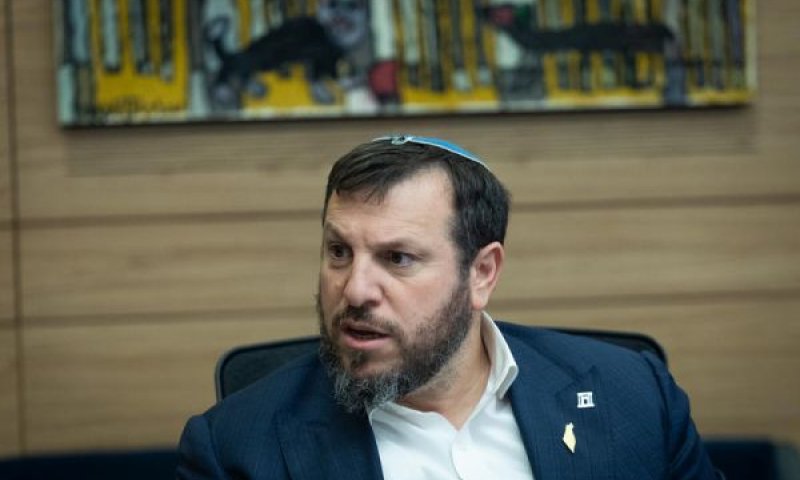 אליהו. מאשים את אלון באחריות לחטיפות [צילום: יונתן זינדל/פלאש 90]