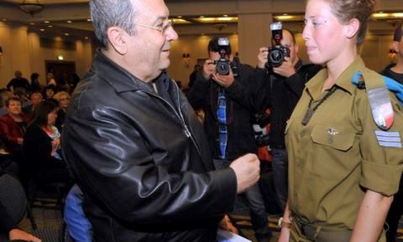 ברק. רוצה קידום? תתאמצי [צילום: אריאל חרמוני]