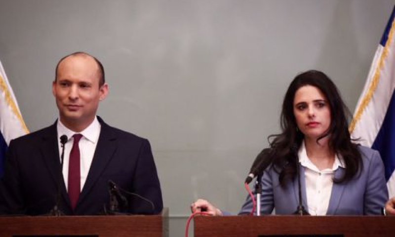 מגבים את נתניהו [צילום: מרים אלסטר, פלאש 90]