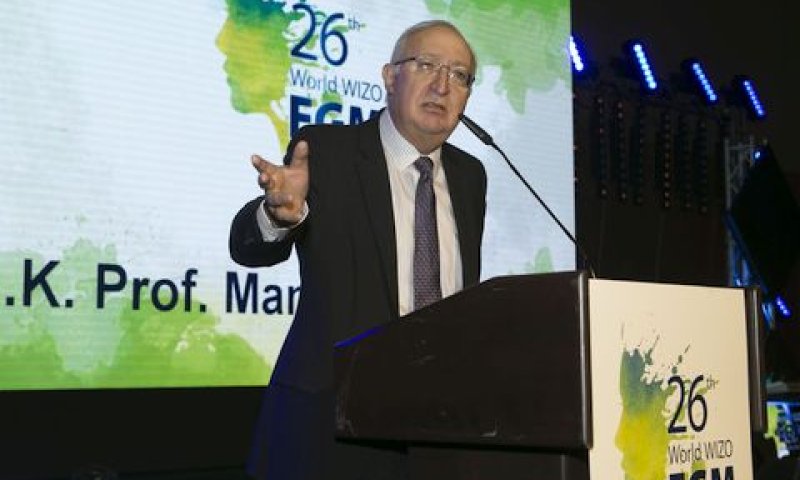 טרכטנברג. ""שוויון מגדרי ביהדות" [צילום: אלי דסה]
