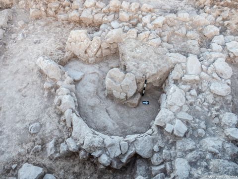 כבשן לייצור כלי חרס, מהקדומים שהתגלו בארץ [צילום: אסף פרץ, רשות העתיקות]