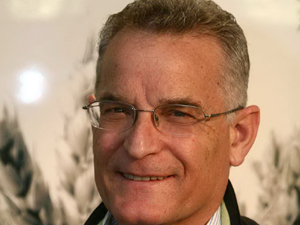 יו"ר מכתשים אגן, אברהם ביגר