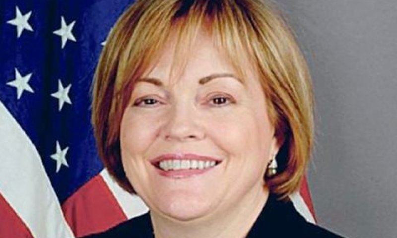 השגרירה דבורה ק' ג'ונס [צילום: US State Department]