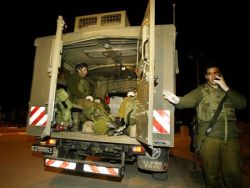 חיילים באזור הפיגוע