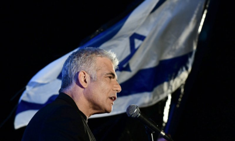 לפיד. מנפלאות המדבר הפוליטי [צילום: תומר נויברג/פלאש 90]