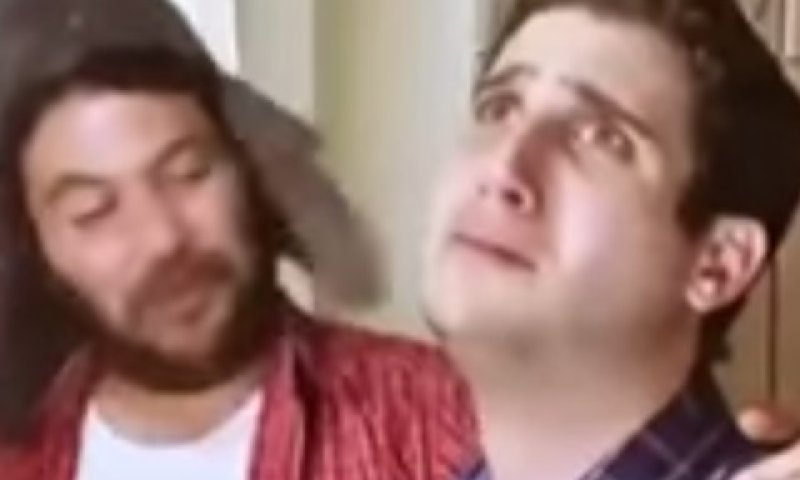 מפיק הסרטון פוטר מתפקידו