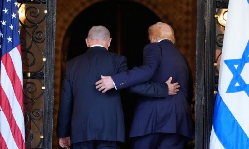 טראמפ ונתניהו. שערי גהינם על עזה [צילום: אלכס ברנדון/AP]