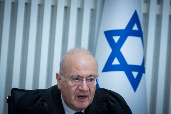 אלרון. הצעת בית המשפט אינה משנה [צילום: יונתן זינדל/פלאש 90]