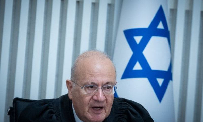 אלרון. לנהוג בכבוד בצדדים [צילום: יונתן זינדל/פלאש 90]